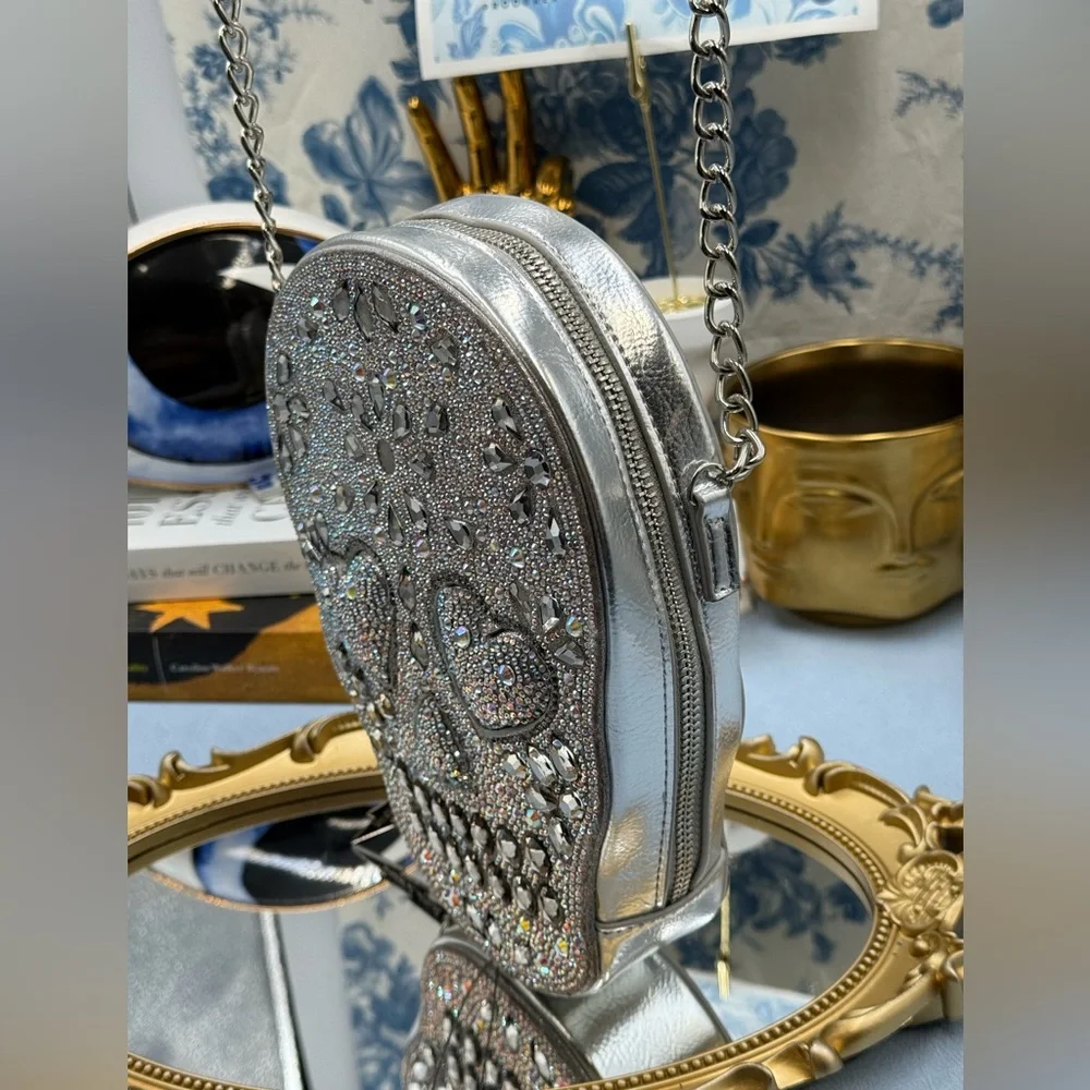 🆕 BETSEY JOHNSON 🧿 NWOT Bone-Jour Sugar Skull Crossbody Bag Silver Irridescent